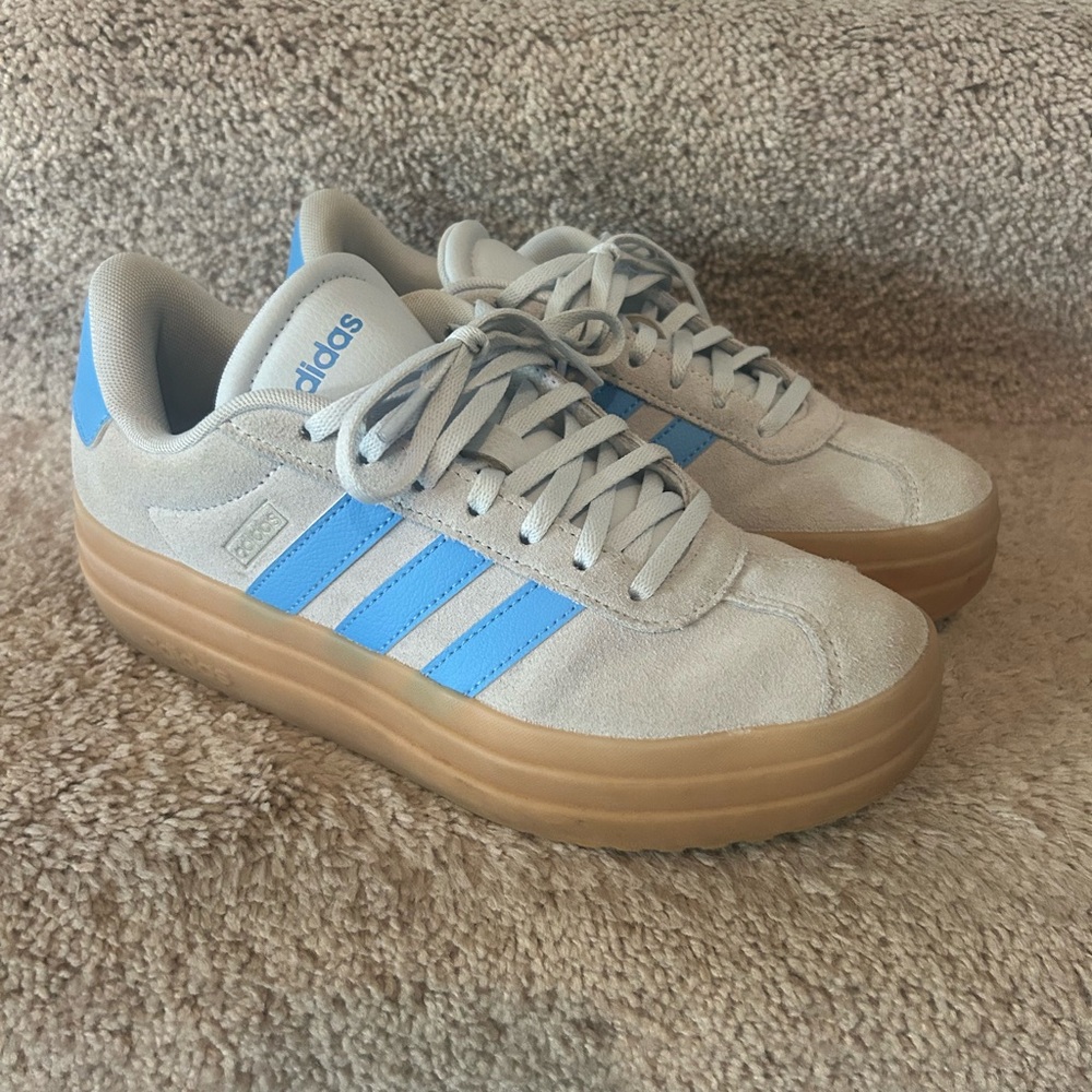 Size 7.5 Women’s Adidas